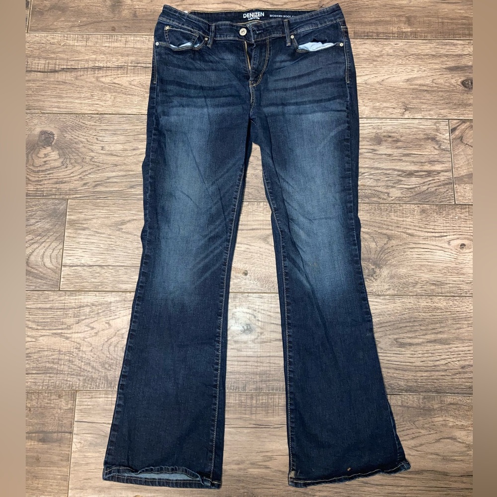 Modern Boot Cut Levi’s